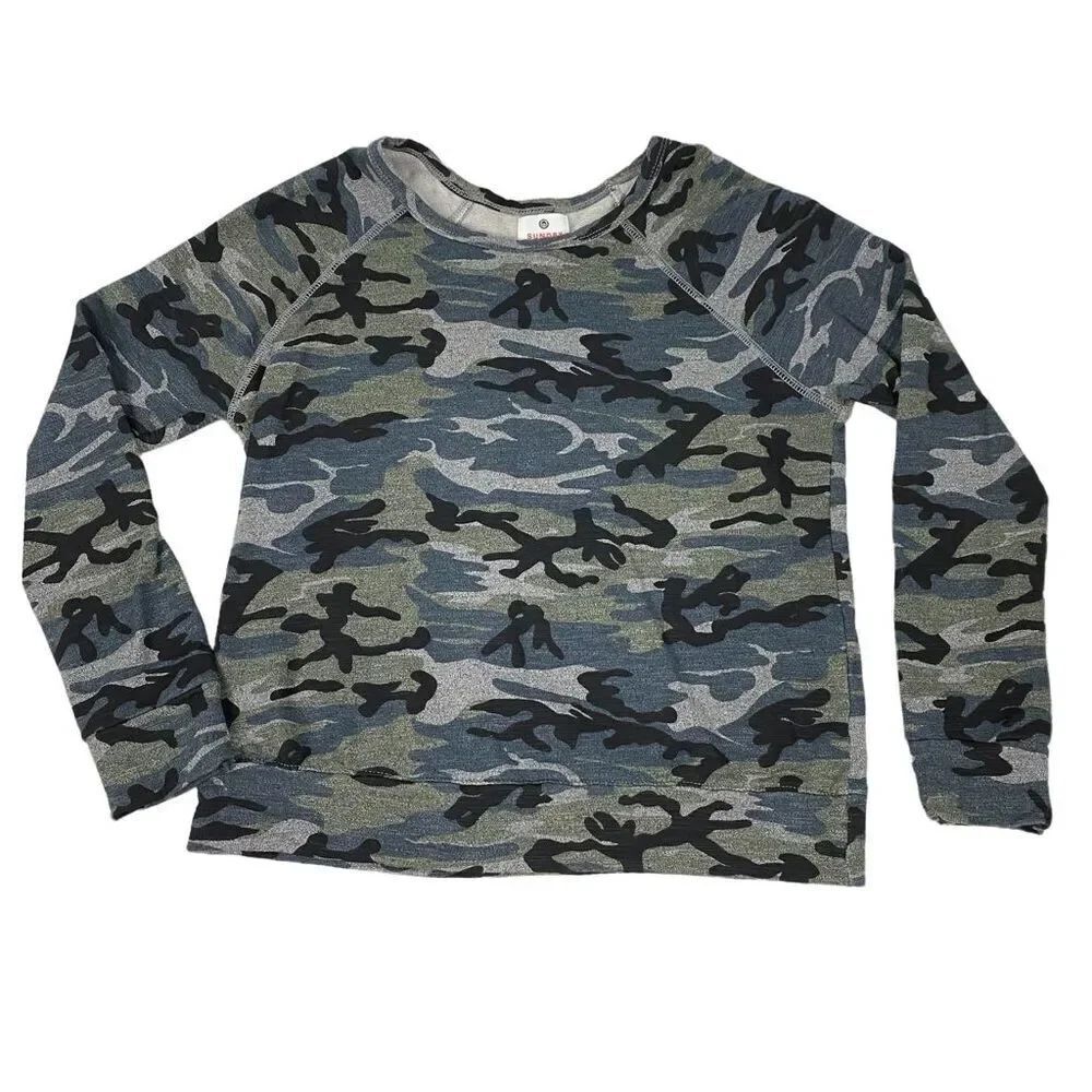 Sundry Camo Sweatshirt size Small